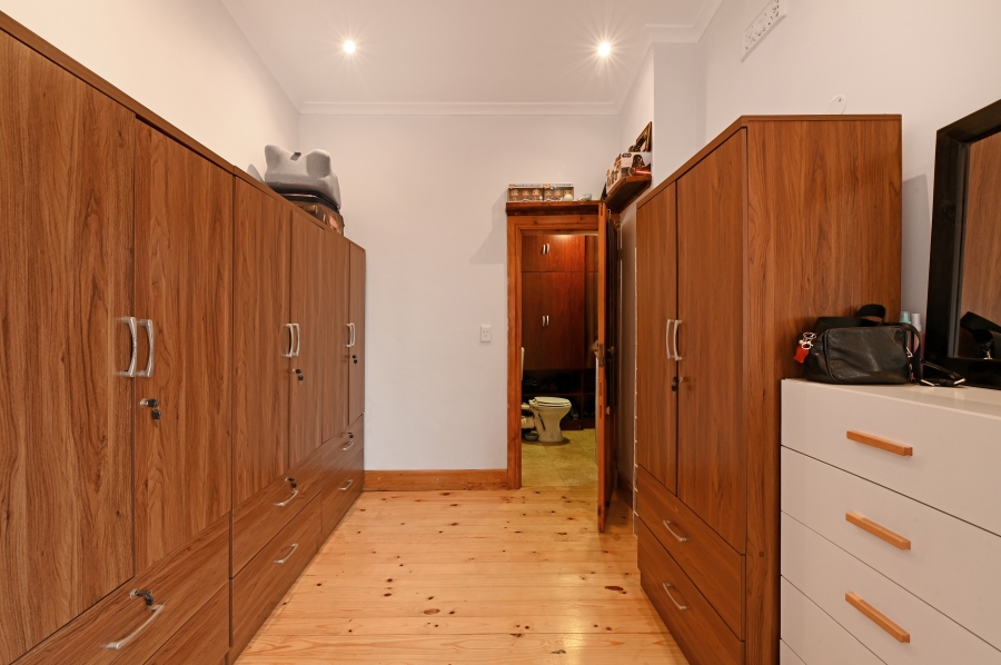 3 Bedroom Property for Sale in Sea Point Western Cape